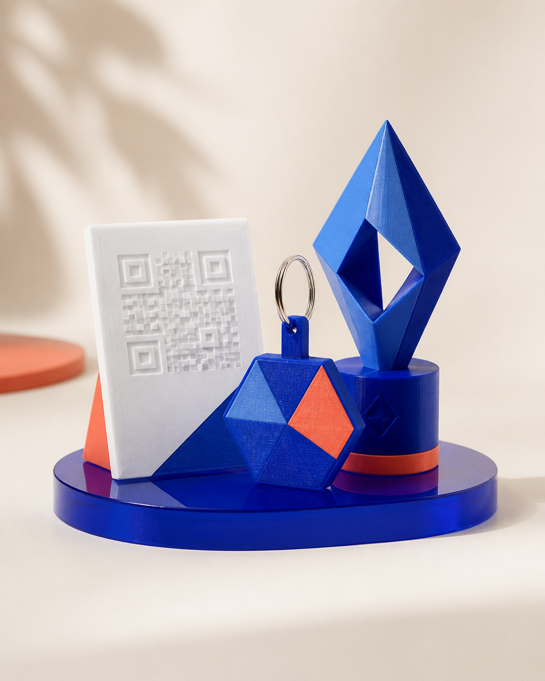Brindes e placa QR Code impressos em 3D